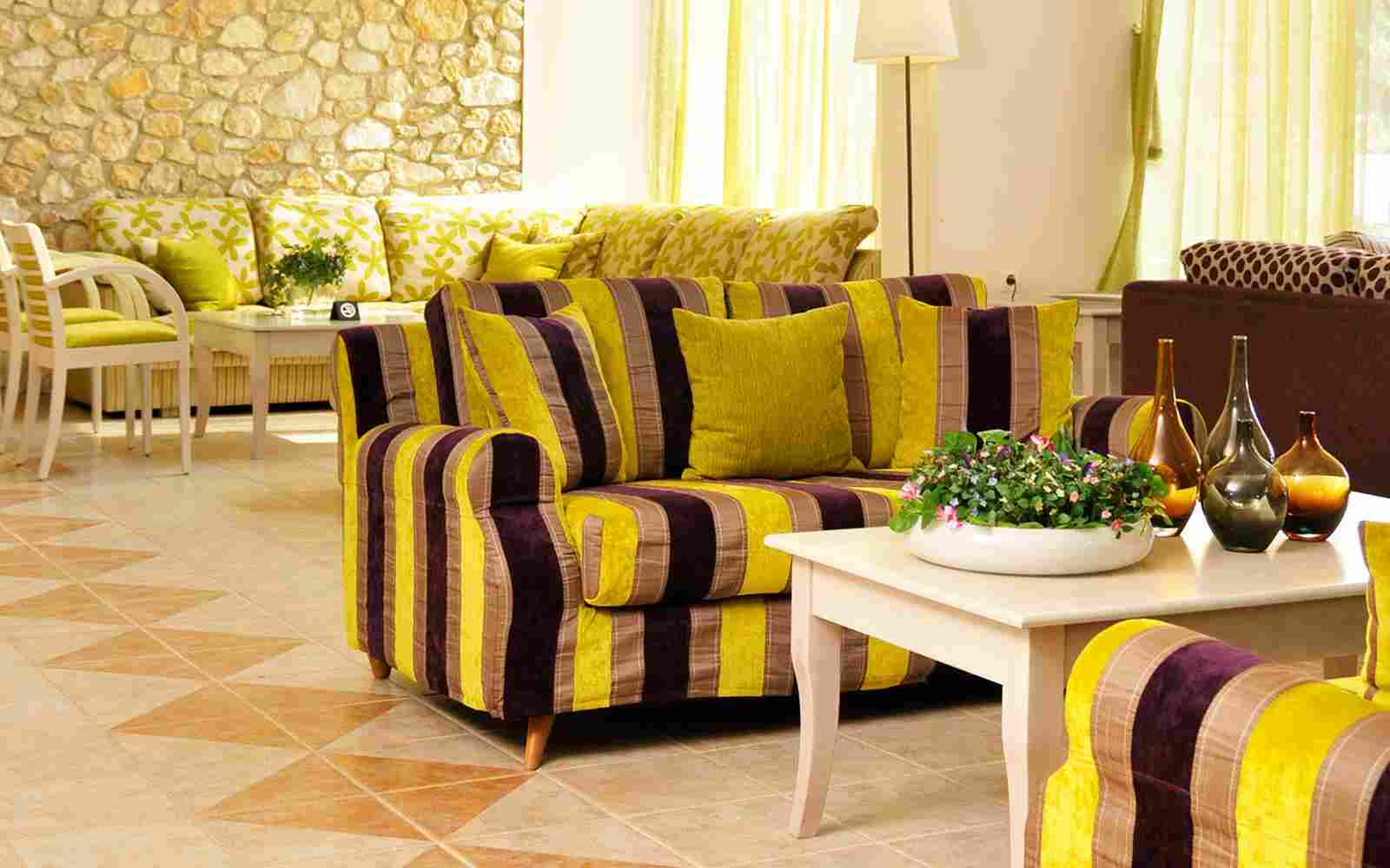 http://www.villanaranjo.com/fr/wp-content/uploads/sites/3/2016/03/summer-hotel-06.jpg