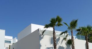 Villa Naranjo luxe vakantiehuis te huur alicante campoamor spanje palmbomen mooi weer